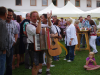 Gäste beim Weinfest